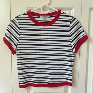 Medium Gaze Crop Top